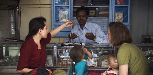 travelling to India with kids