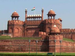 Best time to visit India Red-Fort-Delhi